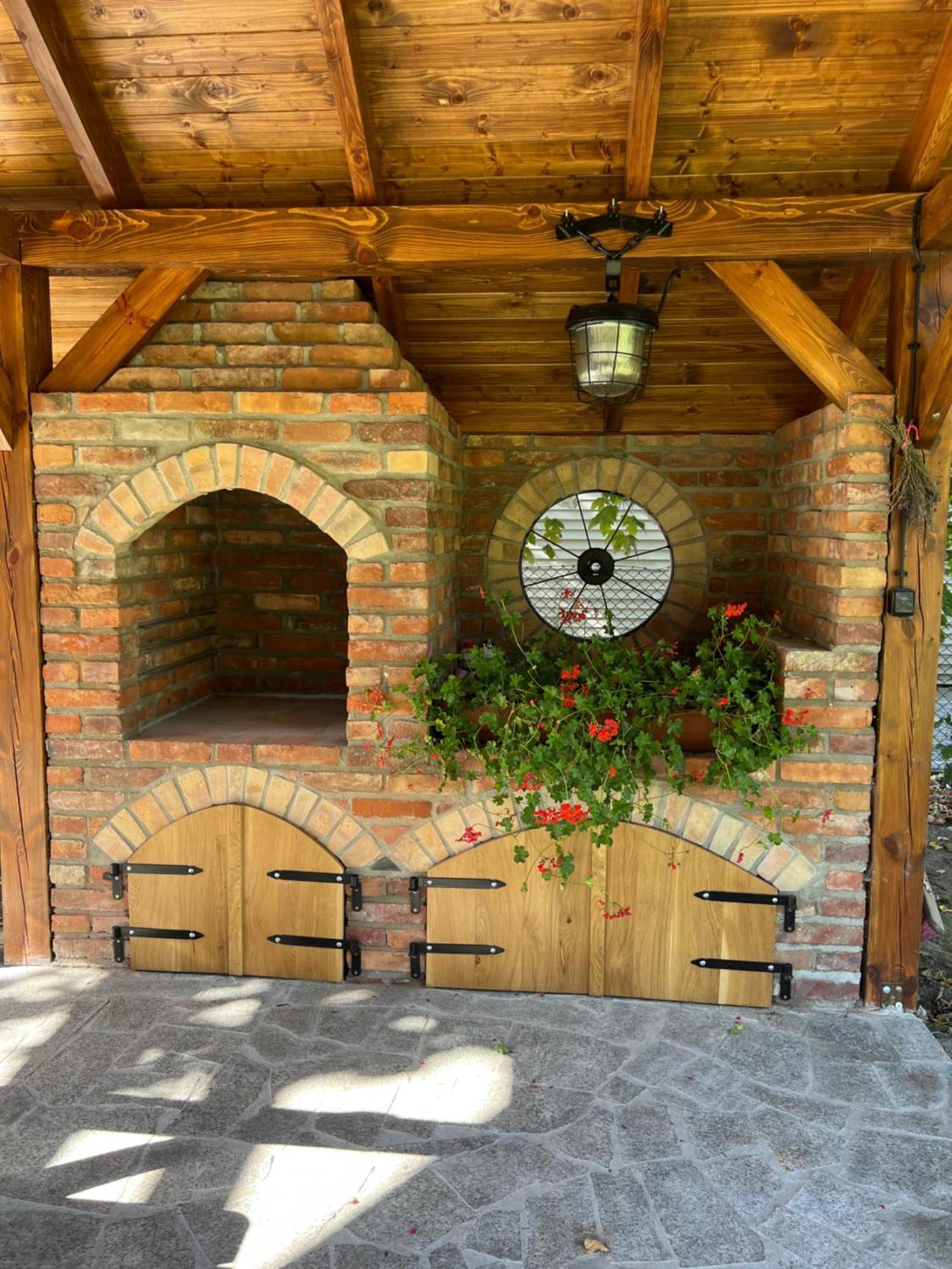 Domek Pod Katalpami Glowno Экстерьер фото